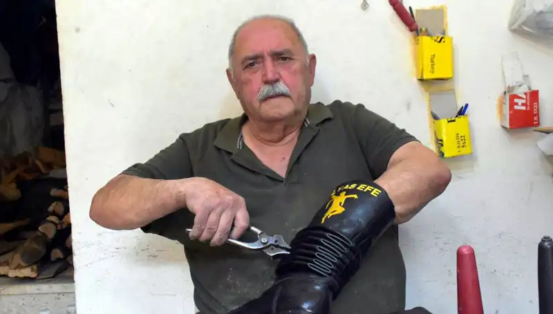 Tireli Hasan Usta'nın 64 Yıllık Eşsiz El Sanatı: Bir Yaşam Hikayesi