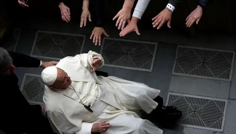 600 Yıl Sonra: Papa Francis İstifa Edecek Mi?