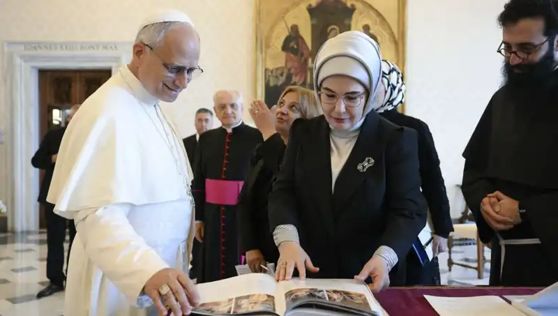 Emine Erdoğan ve Papa Leo'dan Gazze İçin Tarihi Buluşma