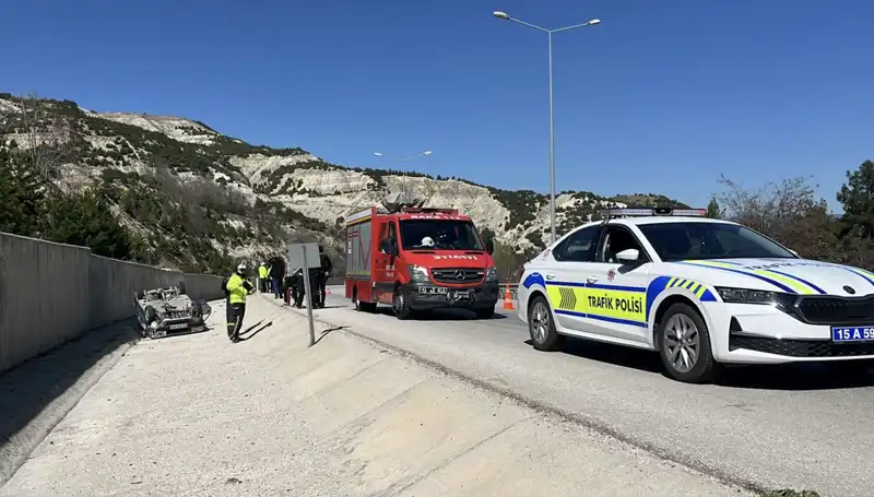 Burdur'da Çocukların Da Yer Aldığı Feci Kaza: Dört Yaralı