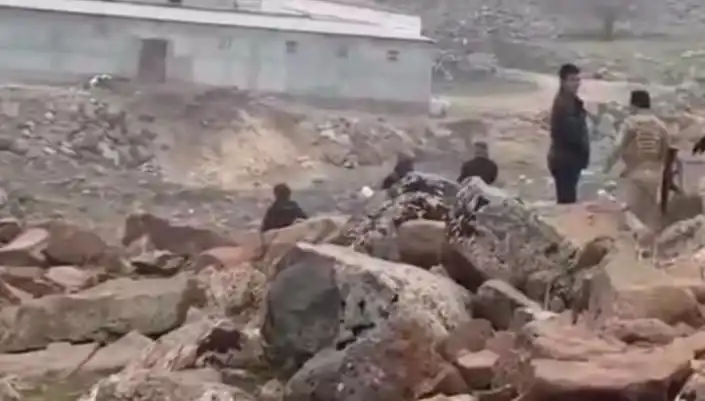 Diyarbakır'da Taşlı, Silahlı Kavga: 3 Kişi Hayatını Kaybetti