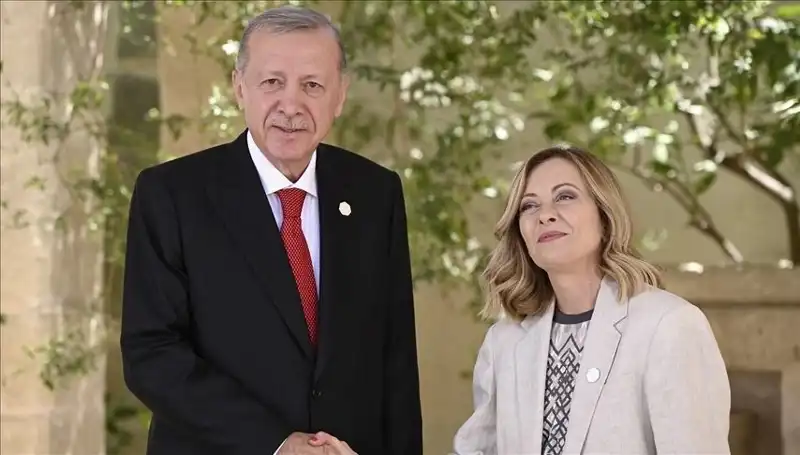 İstanbul'da Akdeniz Zirvesi: Liderler Toplanıyor, Gelecek Konuşulacak