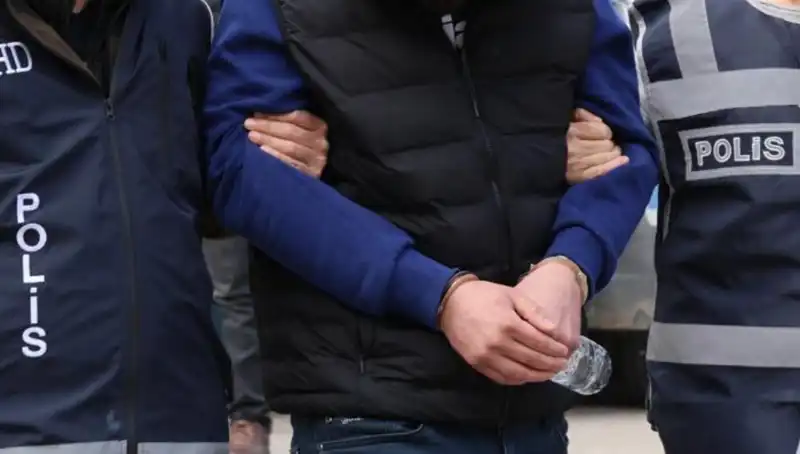 DAEŞ’e Yönelik Operasyonda 4 Şehirde 4 Gözaltı Gerçekleşti!