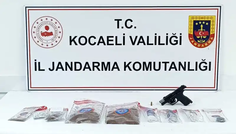 Kocaeli'de Uyuşturucu Operasyonu: Yüzlerce Polis Eş Zamanlı Faaliyette Bulundu