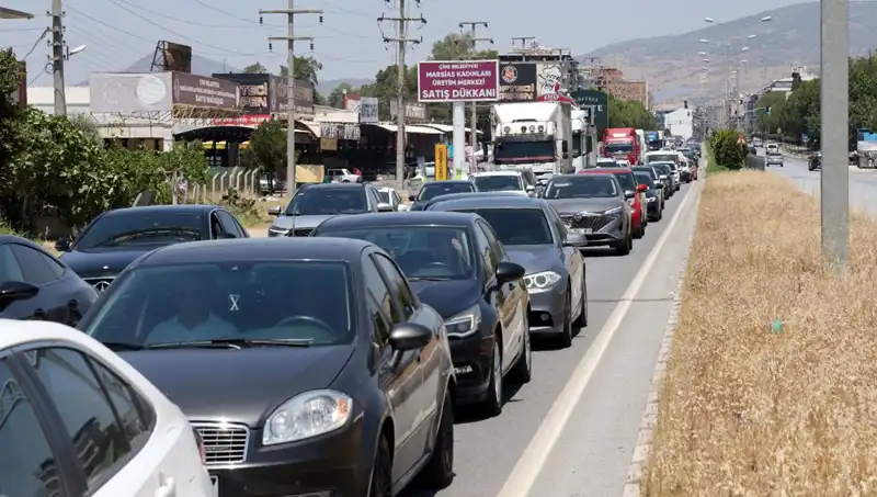 60 Kilometrelik Araç Kuyruğu: Aydın-Muğla Yolu Harekete Geçti!