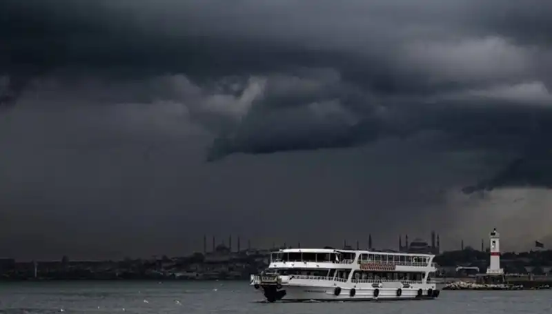 İstanbul’da Sağanak Yağış Uyarısı: Hava Durumu Alarmda!