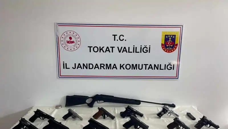 Tokat'ta Kaçak Silah Ticareti Operasyonu: İki Şahıs Tutuklandı