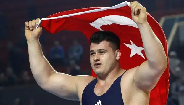 Milli Güreşçi Rıza Kayaalp'e Şok Men Cezası: Spor Dünyasında Etkileri Neler Olacak?