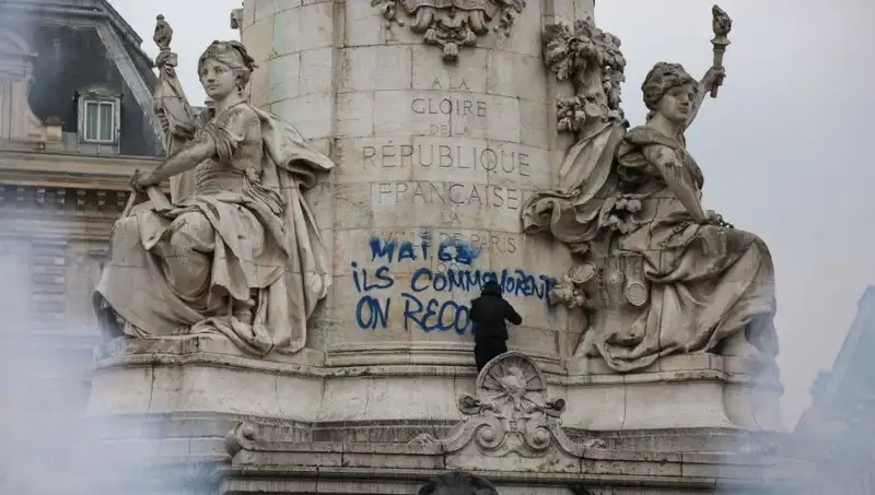 Paris Belediyesi Grafiticilere Savaş Açtı, Şehirdeki Duvarlar Korumaya Alındı