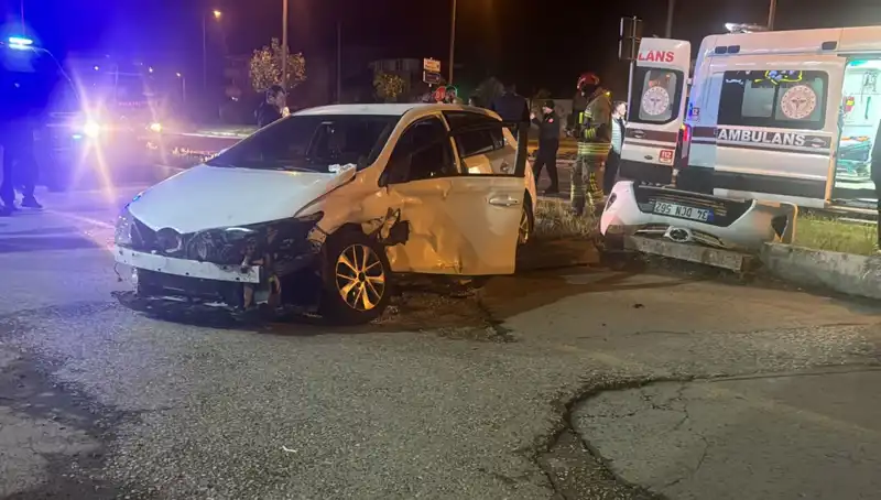 Pikap ile Otomobil Çarpıştı: Kaza Sonrası Hayat Kurtaran Detaylar