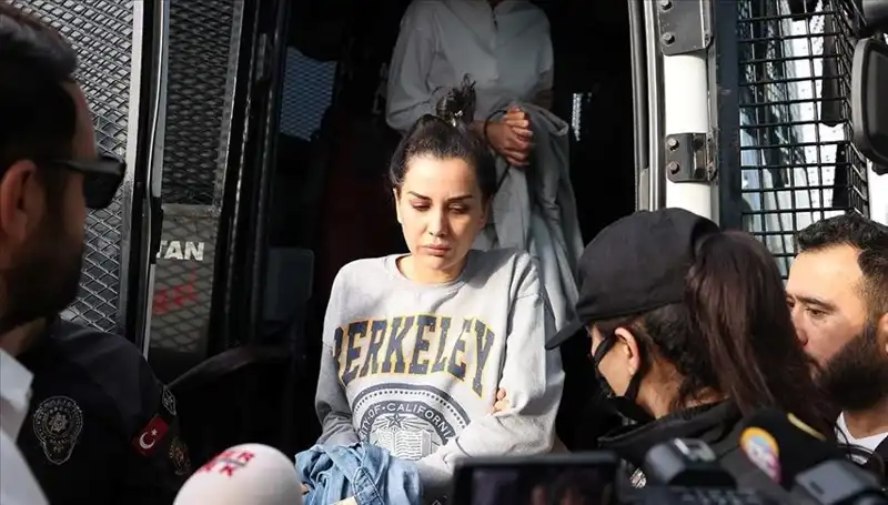Dilan Polat'ın Instagram Hesabında Gizemli Sessizlik: Neler Oluyor?