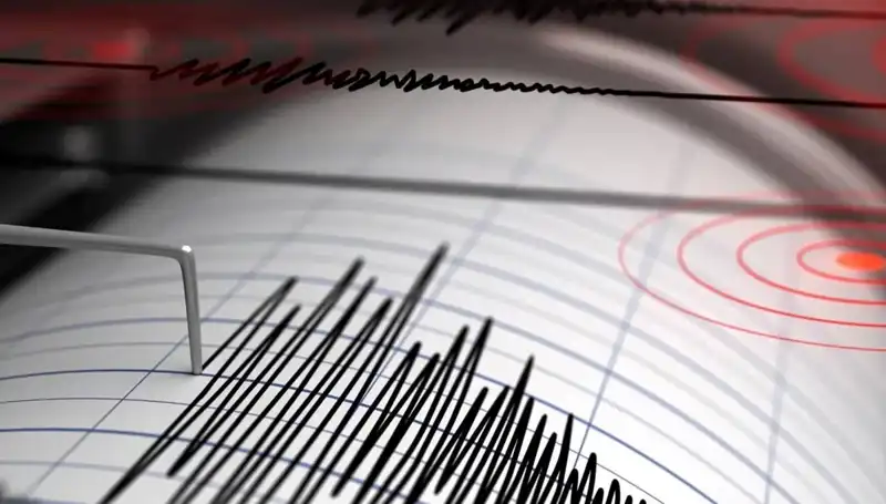 Manisa’da 4 Büyüklüğünde Deprem! Neler Oluyor?