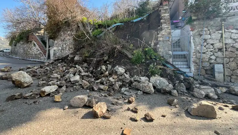 İstinat Duvarı Çöktü: Şehirdeki Canlılığı Tehdit Eden Tehlike