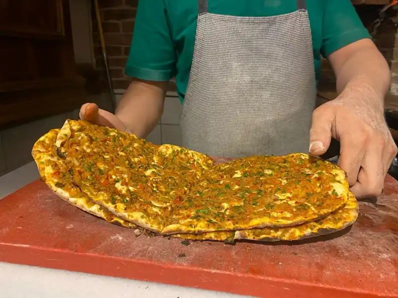 İstanbul’da Lahmacun Fiyatları Arasındaki Farklar Hangi Semtleri Etkiliyor?