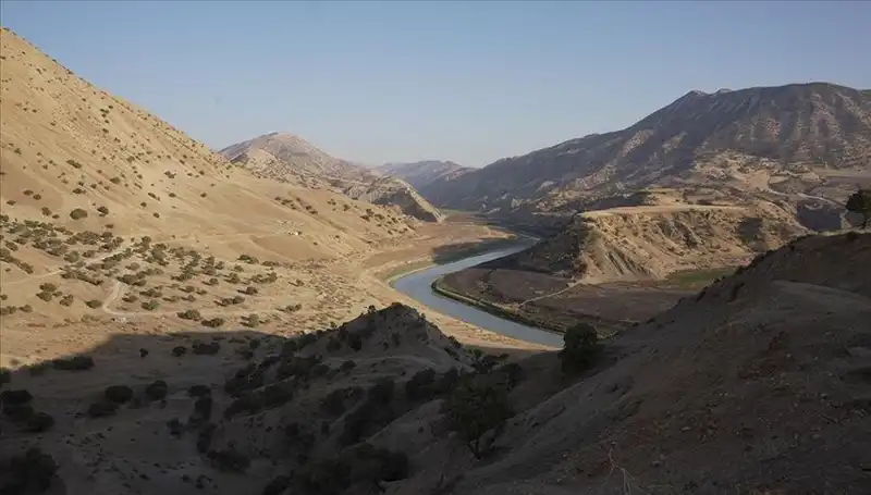 Tahran'da Su Krizi: Tüketim Yüzde 20 Azaltılmalı!