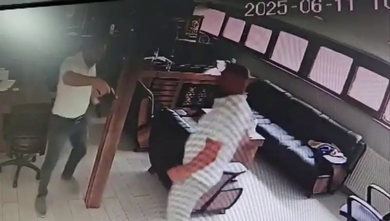 Alacak Verecek Meselesi Kanlı Bitti: Kalfa, İş İnsanını Vahşice Katletti